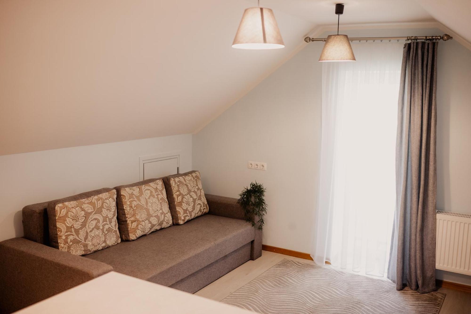 Saules Iela 2A Aparthotel Saldus Phòng bức ảnh