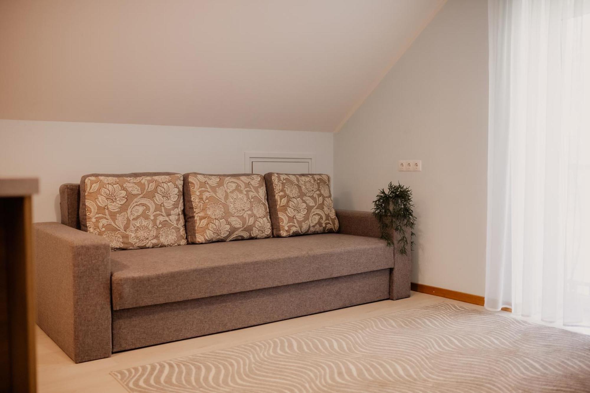 Saules Iela 2A Aparthotel Saldus Phòng bức ảnh